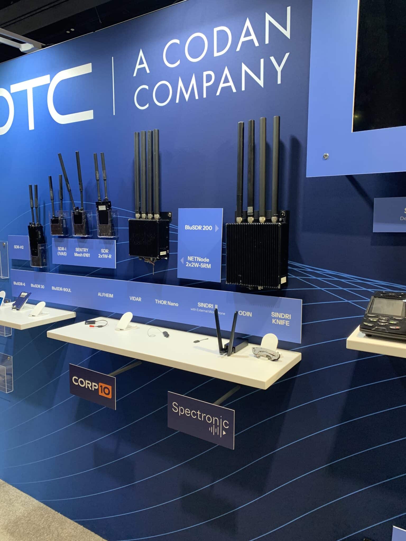 The DTC trade show booth showing the clear product visibility and signage using the myWall system.